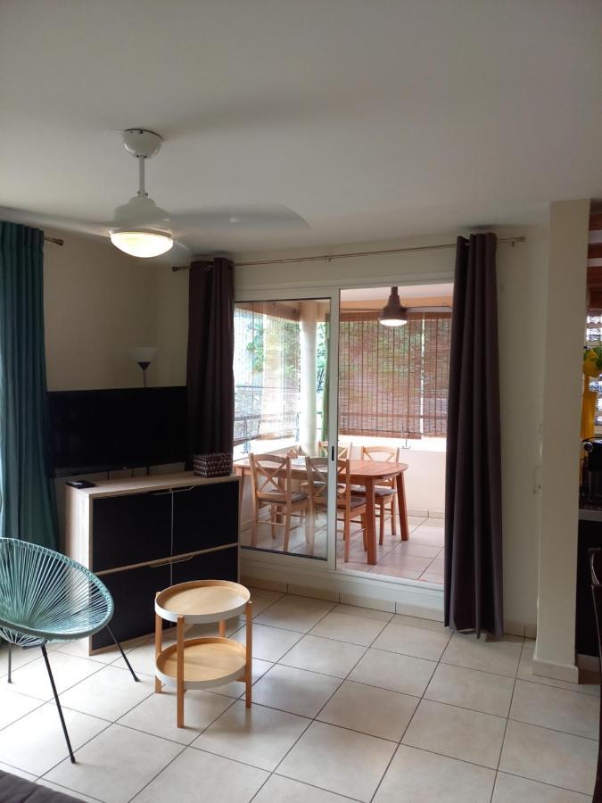 Bel Appartement Avec Terrasse Proche Des Plages Saint-Gilles-les-Bains Exterior foto